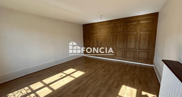 Location Appartement 3 pièces 90.18 m² - Bourg-argental 42220