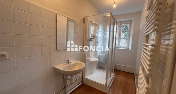 Location Appartement 3 pièces 90.18 m² - Bourg-argental 42220