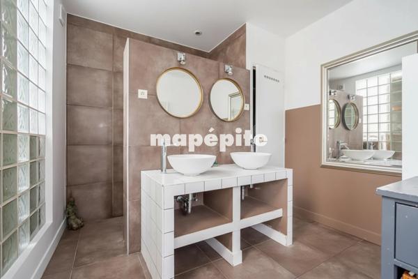 Maison
         5 pièces
        - 182 m² Exclusivité