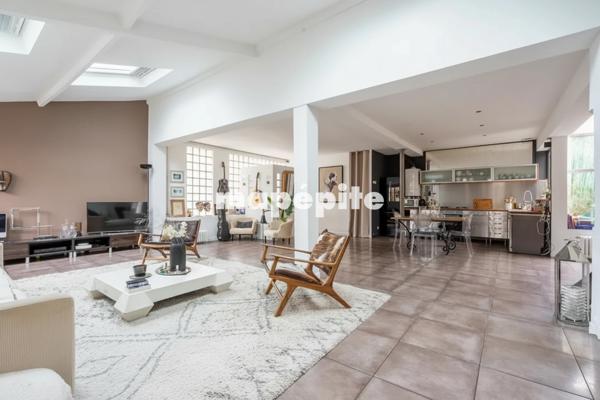 Maison
         5 pièces
        - 182 m² Exclusivité