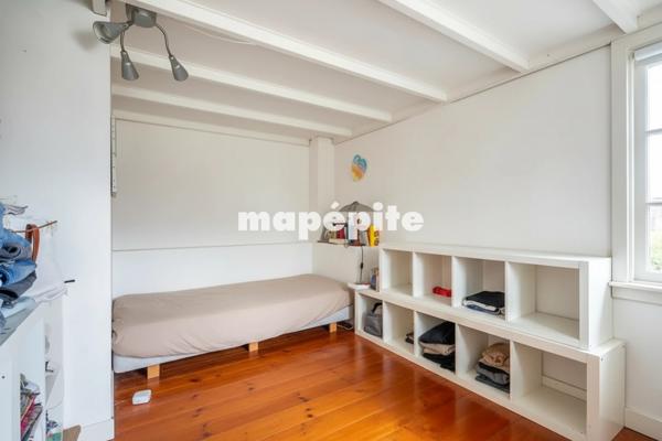 Maison
         5 pièces
        - 182 m² Exclusivité