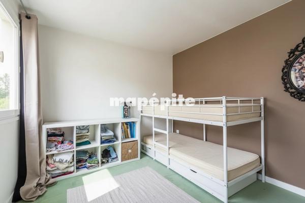 Maison
         5 pièces
        - 182 m² Exclusivité