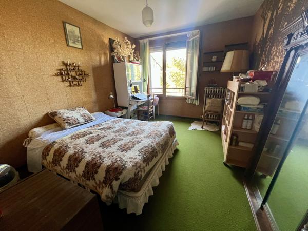 Maison
         5 pièces
        - 115 m²