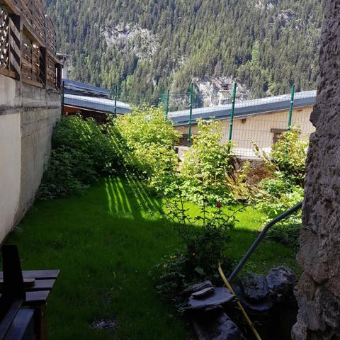 Chalet en pierre de 250 m2 sur 6 niveaux à Peisey Village