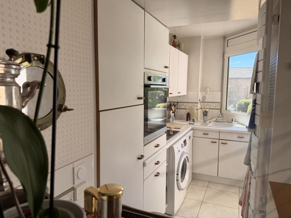 VANNES – CENTRE-VILLE Appartement 4 pièces de 83 m² avec terrasse, double garage et cave
