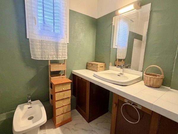 VENTE MAISON DE 90 M2 DE PLAIN-PIED AVEC JARDIN ET GARAGE DANS UN SECTEUR RÉSIDENTIEL À LA CIOTAT