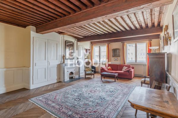 RARE - Dernier étage avec ascenseur - Appartement familial - Place louis pradel