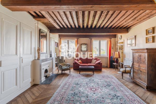 RARE - Dernier étage avec ascenseur - Appartement familial - Place louis pradel