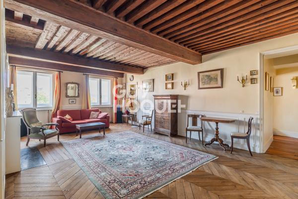 RARE - Dernier étage avec ascenseur - Appartement familial - Place louis pradel