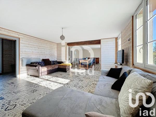 Maison 10 pièces de 258 m² à La Ferté-en-Ouche (61550)