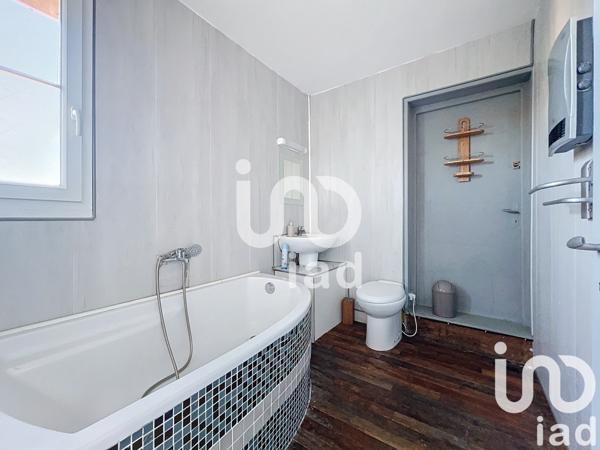 Maison 10 pièces de 258 m² à La Ferté-en-Ouche (61550)