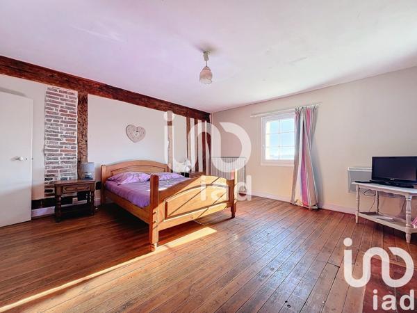 Maison 10 pièces de 258 m² à La Ferté-en-Ouche (61550)