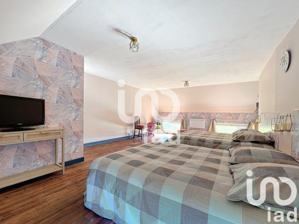 Maison 10 pièces de 258 m² à La Ferté-en-Ouche (61550)