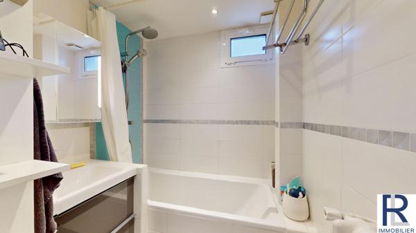 Issy-les-Moulineaux (92130) Bel appartement de trois pièces de 52 m2 avec vues à Issy-les-Moulineaux