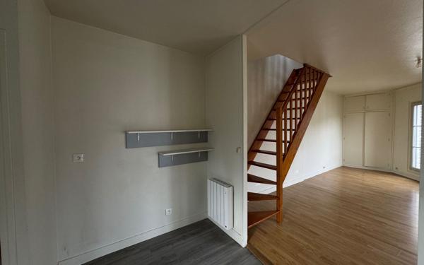 Appartement à louer    4 pièces •  Tours