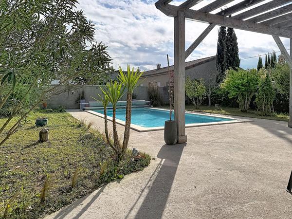 Maison plain pieds lumineuse 3 chambres 93 m2 avec garage
