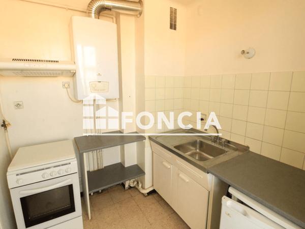 Location Appartement 2 pièces 38.25 m² - 15 RUE SAINT LAURENT Nimes 30900