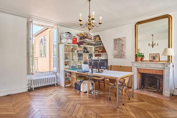 Hôtel particulier XVIIIe  de  280m² avec jardin de 300 m² plein sud Versailles Saint-Louis