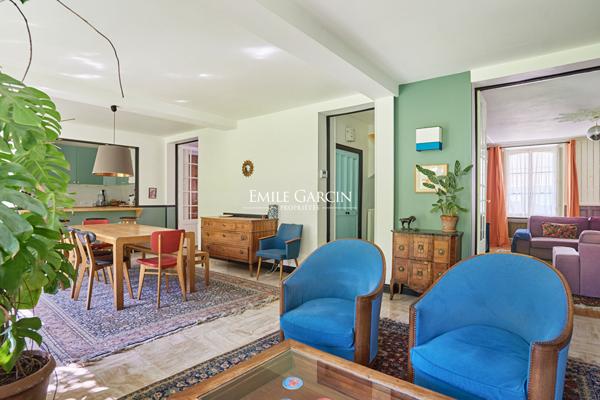 Hôtel particulier XVIIIe  de  280m² avec jardin de 300 m² plein sud Versailles Saint-Louis