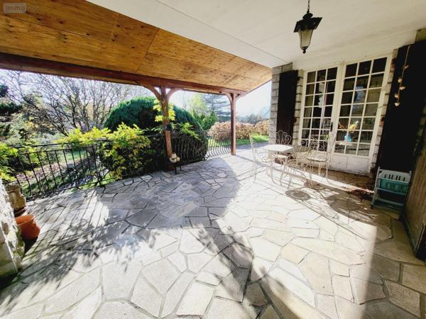 Maison à vendre à Neuvic en Corrèze (19160), ref : UM 1251