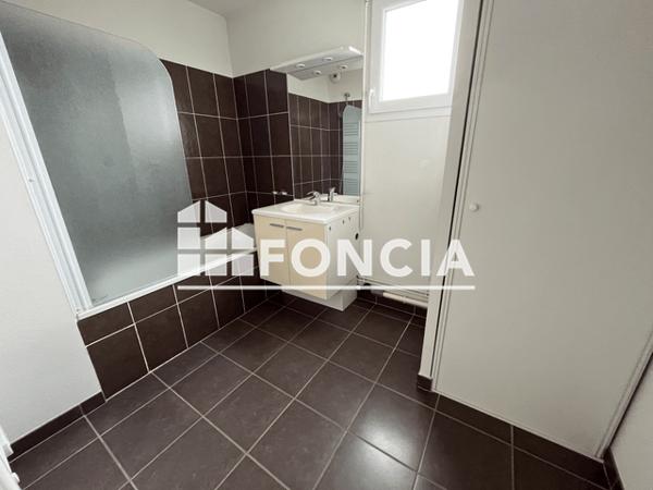 Location Appartement 3 pièces 76.48 m² - 41 RUE DES MARTYRS Joue-les-tours 37300