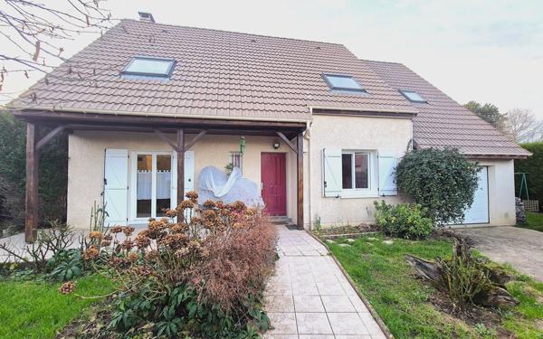 Maison à vendre    7 pièces • 150 m2 Crécy-la-Chapelle