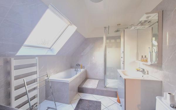 Maison à vendre    7 pièces • 150 m2 Crécy-la-Chapelle