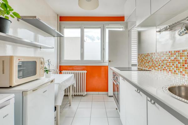 EXCLUSIVITÉ, Christophe Michaudelle Capifrance vous propose secteur Hôpital, appartement 4 pièces 69 m² avec ses 2 balcons et sa cave