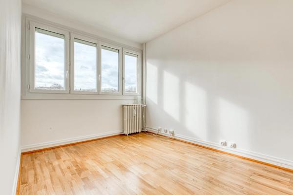 EXCLUSIVITÉ, Christophe Michaudelle Capifrance vous propose secteur Hôpital, appartement 4 pièces 69 m² avec ses 2 balcons et sa cave