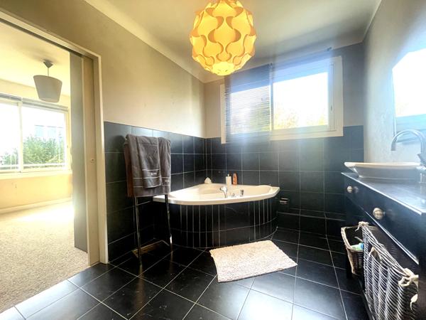maison 4 chambres lorient avec vie de plain-pied – garage – grand jardin