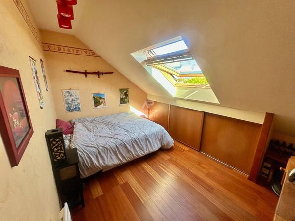 Maison Carrières Sous Poissy 6 pièce(s) 114 m2 374 000 € **  - Référence  9038