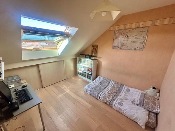 Maison Carrières Sous Poissy 6 pièce(s) 114 m2 374 000 € **  - Référence  9038