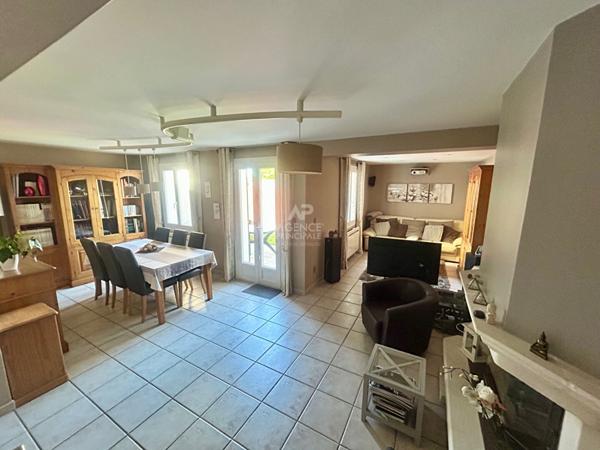 Maison Carrières Sous Poissy 6 pièce(s) 114 m2 374 000 € **  - Référence  9038