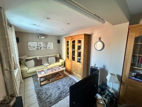 Maison Carrières Sous Poissy 6 pièce(s) 114 m2 374 000 € **  - Référence  9038