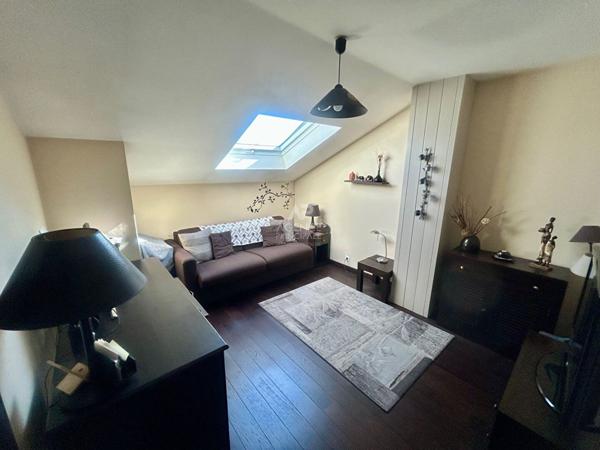 Maison Carrières Sous Poissy 6 pièce(s) 114 m2 374 000 € **  - Référence  9038