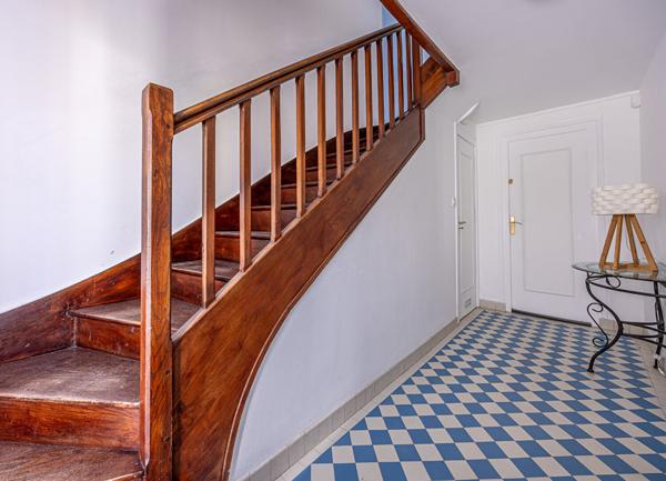 RARE - CHARMANTE MAISON DE VILLE - ROYAN CENTRE - PROCHE commerces et plages