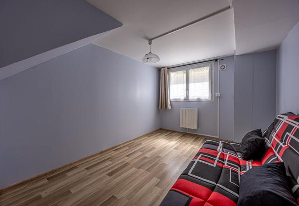 RARE - CHARMANTE MAISON DE VILLE - ROYAN CENTRE - PROCHE commerces et plages