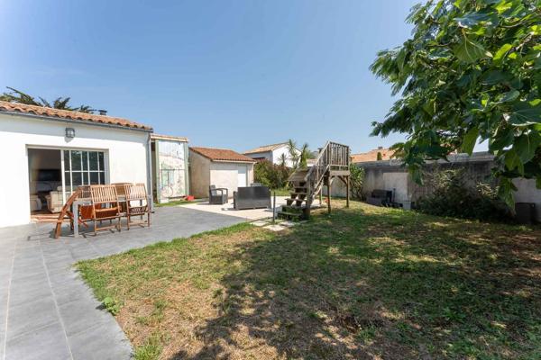 Maison avec 3 chambres, jardin et climatisation en location à l'année au Bois Plage / Le Bois Plage
