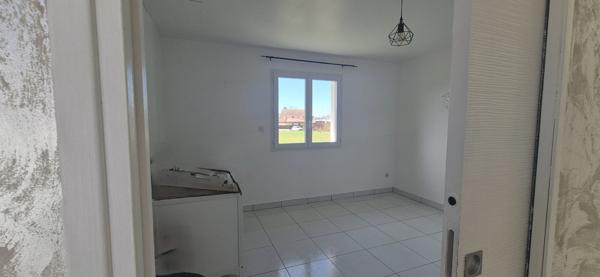 Maison à vendre 5 pièces ARPAJON SUR CERE (15)