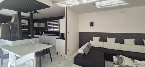 Maison à vendre 5 pièces ARPAJON SUR CERE (15)