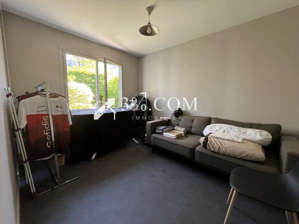 Maison
                                                                                                                                                                                                                                                                                                                        6 pièce(s)                                                                                                                                                                                                          4 chambre(s)                                                                                                                                                                                                          127.65  m²