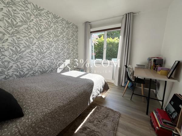 Maison
                                                                                                                                                                                                                                                                                                                        6 pièce(s)                                                                                                                                                                                                          4 chambre(s)                                                                                                                                                                                                          127.65  m²