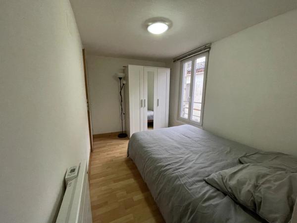 Location                                                      Appartement
                        
                     2 pièces                      27 m2                     à Niort