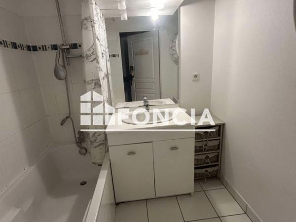 Location Appartement 3 pièces 65.6 m² - 19 AVENUE DE L'EUROPE CAGE B Le Coudray 28630