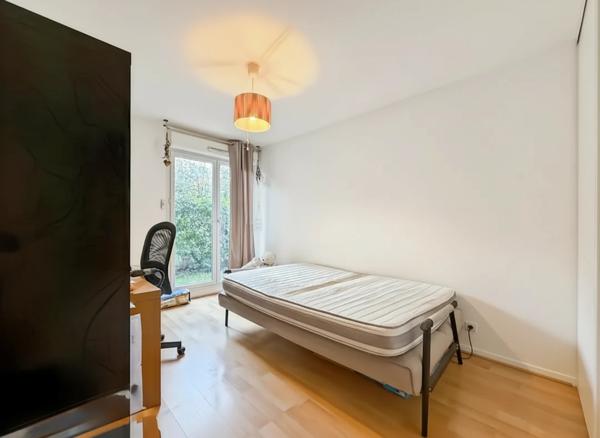 Appartement
         3 pièces
        - 71 m² Exclusivité 225 000 € *