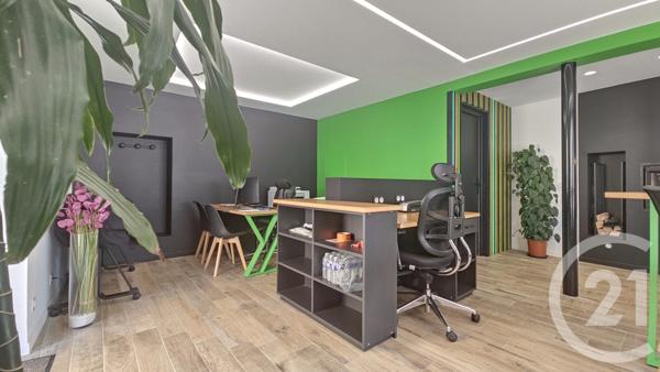 Immeuble à vendre  93 m2 THEIX NOYALO - 56