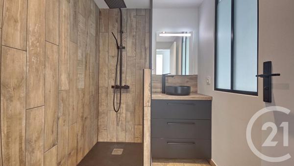 Immeuble à vendre  93 m2 THEIX NOYALO - 56