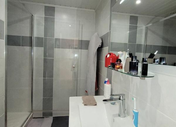 Maison à vendre    3 pièces •  Pont-Saint-Esprit