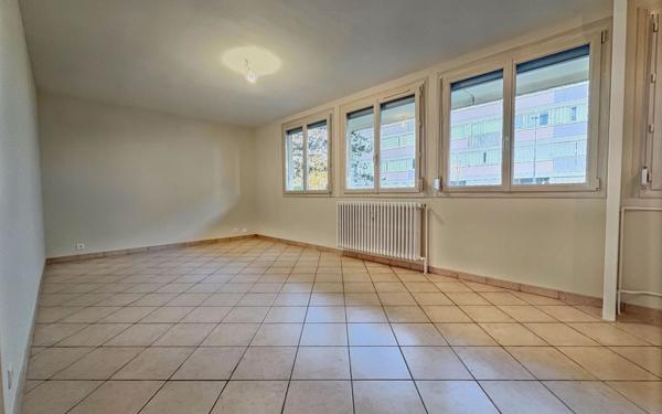 Appartement à vendre    3 pièces • 68 m2 Chenôve