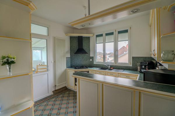 Maison Nevers, 4 chambres, quartier Victor Hugo, Polyclinique du Val de Loire, Garage, Terrain arboré, aucun travaux, 2h30 de Paris